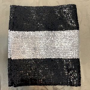 Forever 21 ✨sequin skirt ✨